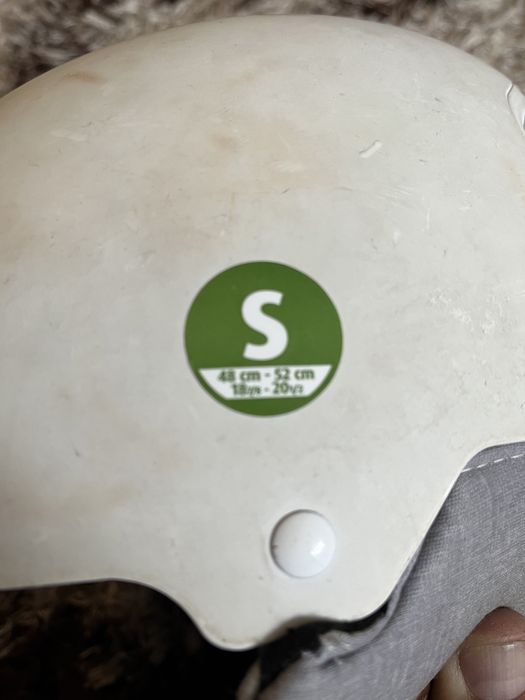 Casca de schi fetite.  Marimea S