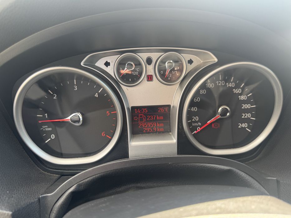 Vand sau schimb Ford Kuga 2.0 TDCI 2010