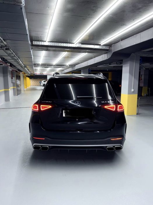 Продам GLE63s 2022года с пробегом 16000км.