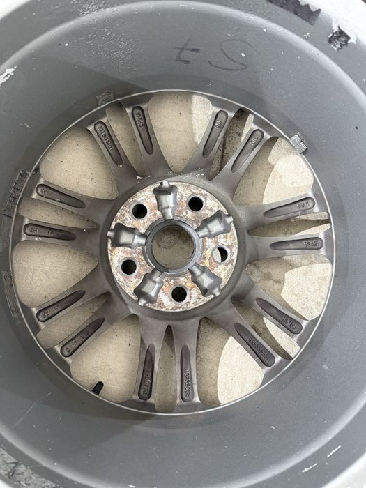 Vand roti din aliaj R18