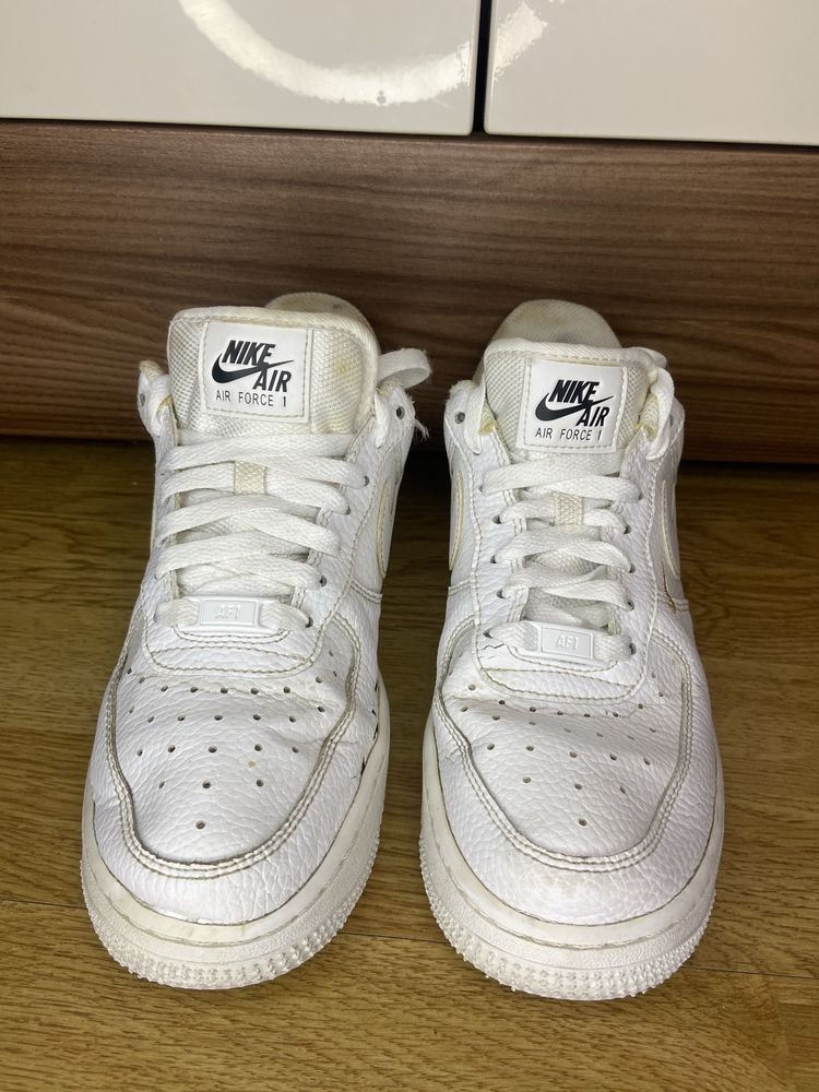 Обувки Nike номер 38.5