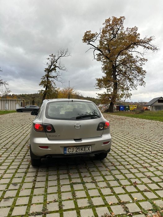 Vând urgent Mazda 3