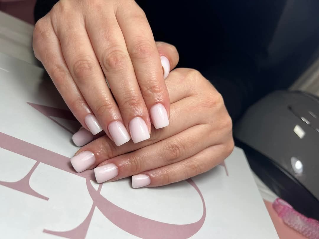 Unghii gel / oja semipermanenta