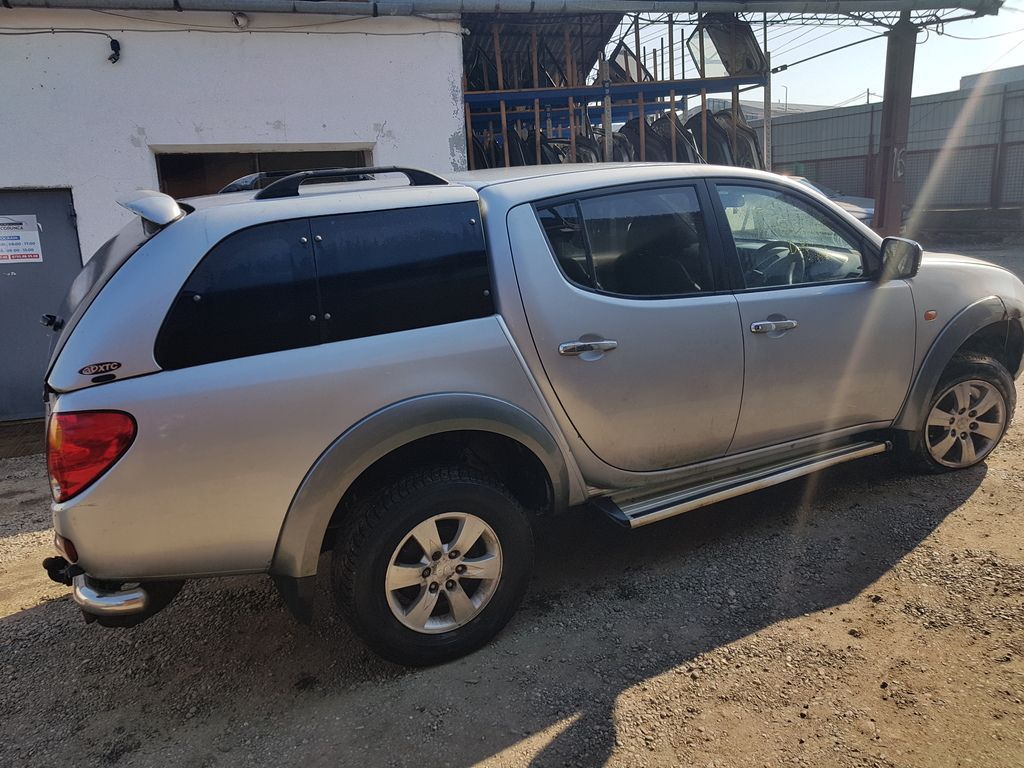 Usa Dreapta Fata Mitsubishi L200 2006 - 2010 SUV Argintiu (525)