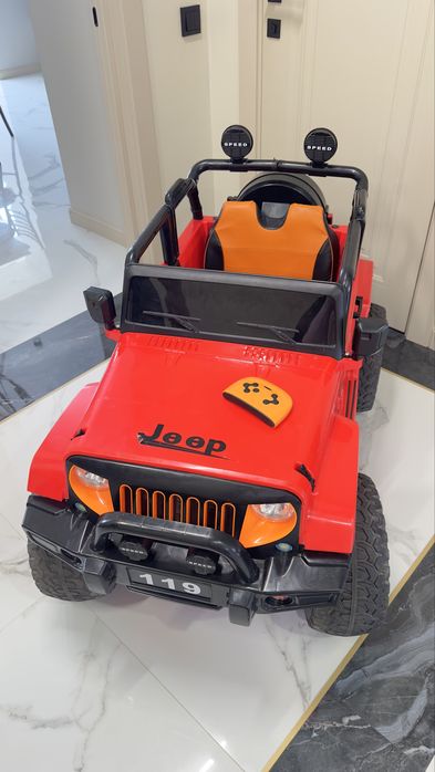 Продам детскую машину