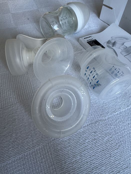 Ръчна помпа за изцеждане на кърма Philips Avent Natural Motion