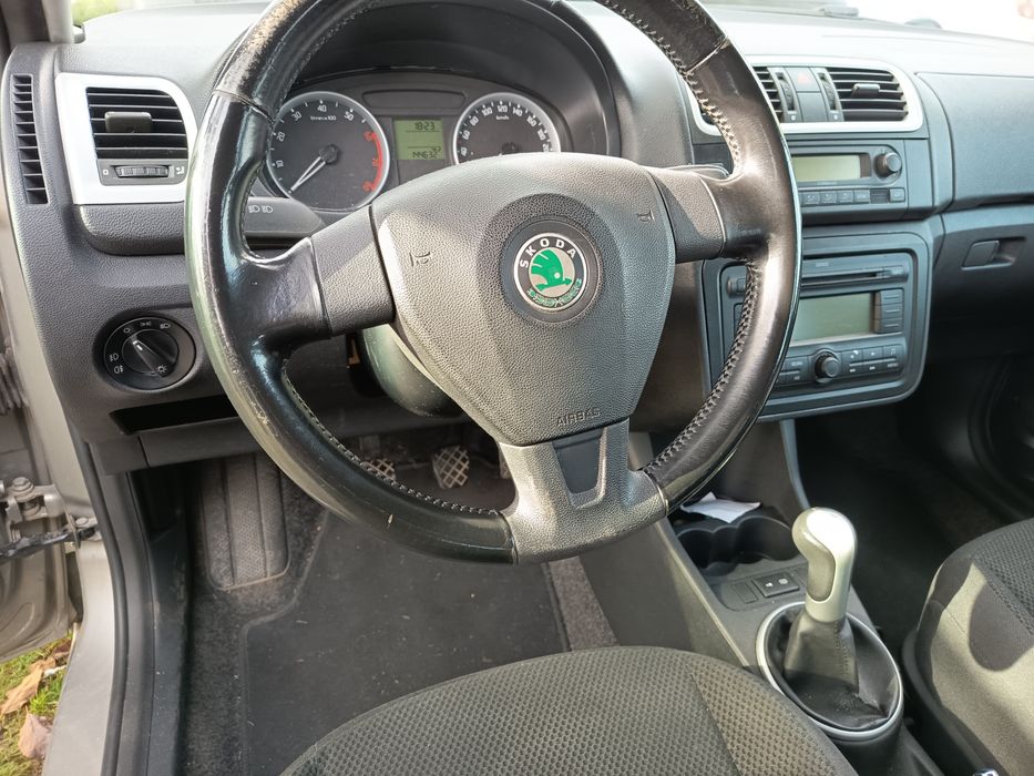 Mașina Skoda fabia
