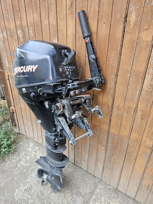 Mercury 9,9 hp двигател за лодка
