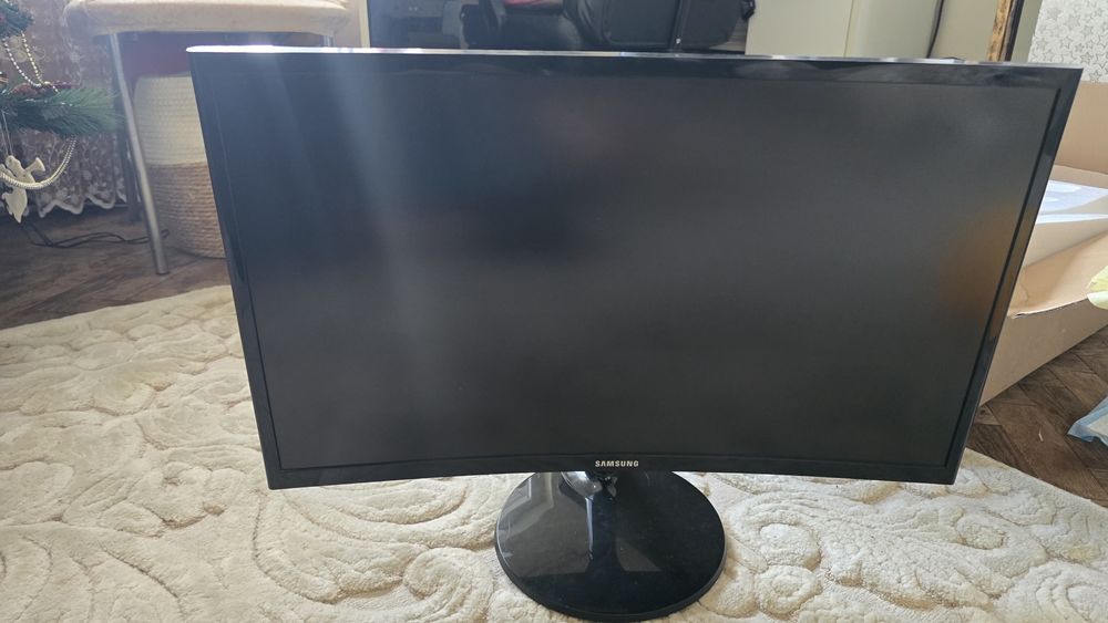 Monitor Samsung C24F390FHU – 24" Curbat, Full HD, HDMI