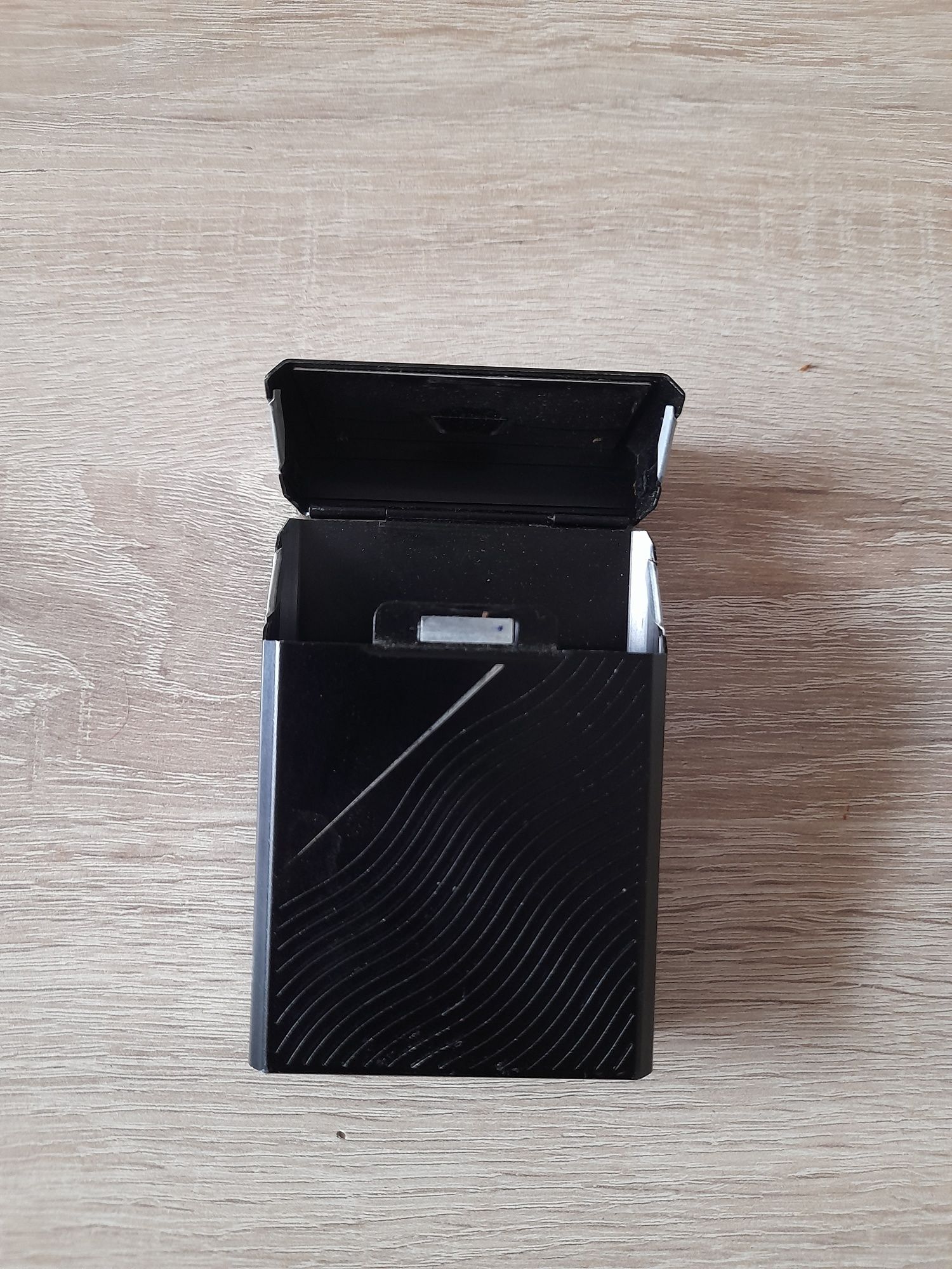 Tabachera Davidoff metalica originala de vanzare