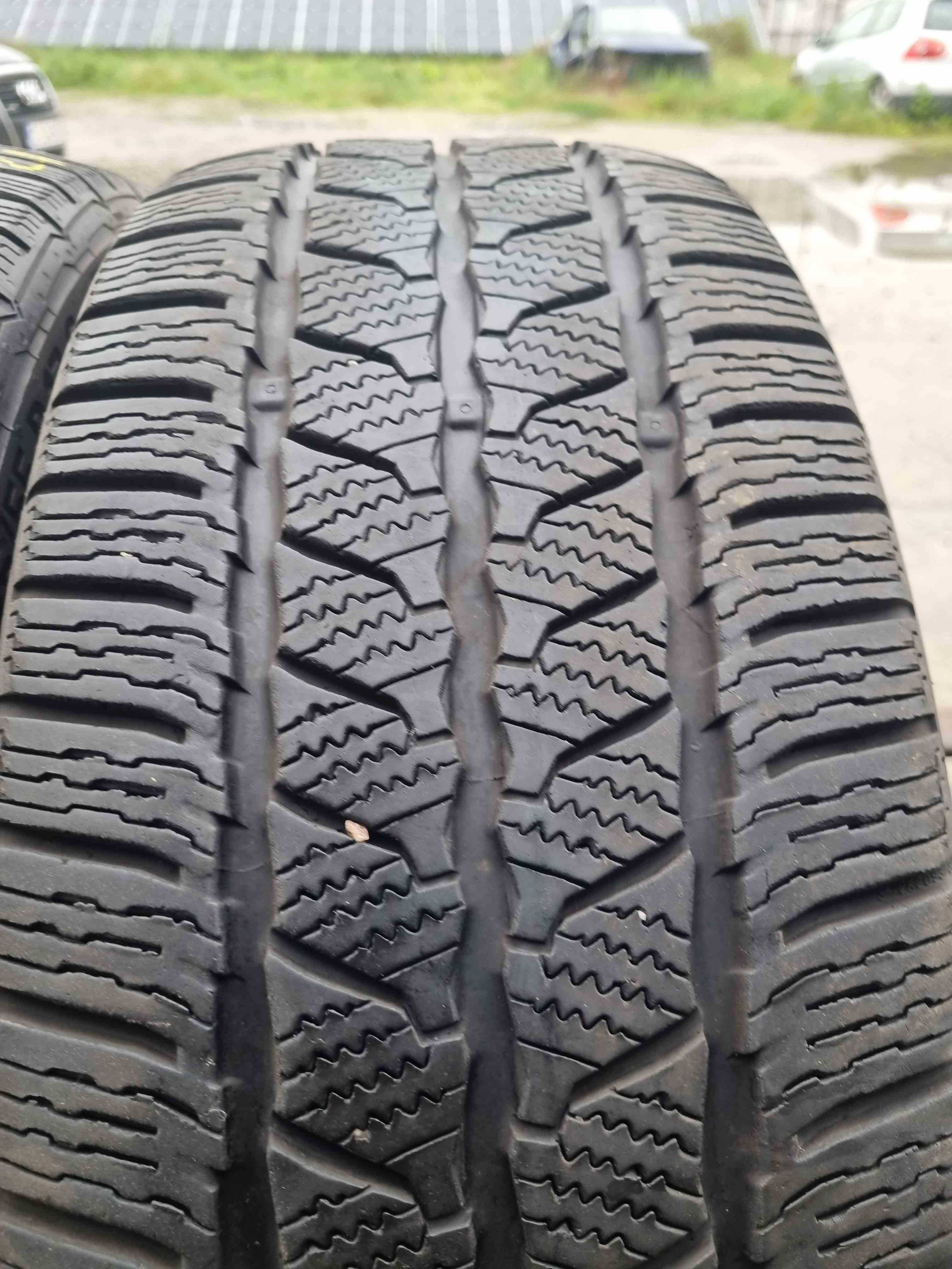 SET 2 Anvelope Iarna 225/55 R17C CONTINENTAL VanContact Winter