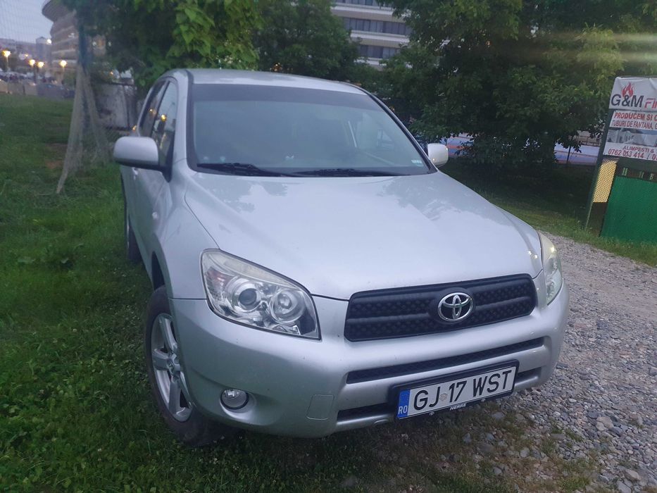 Vand Toyota Raw 4,an fab.2006,4x4 permanent