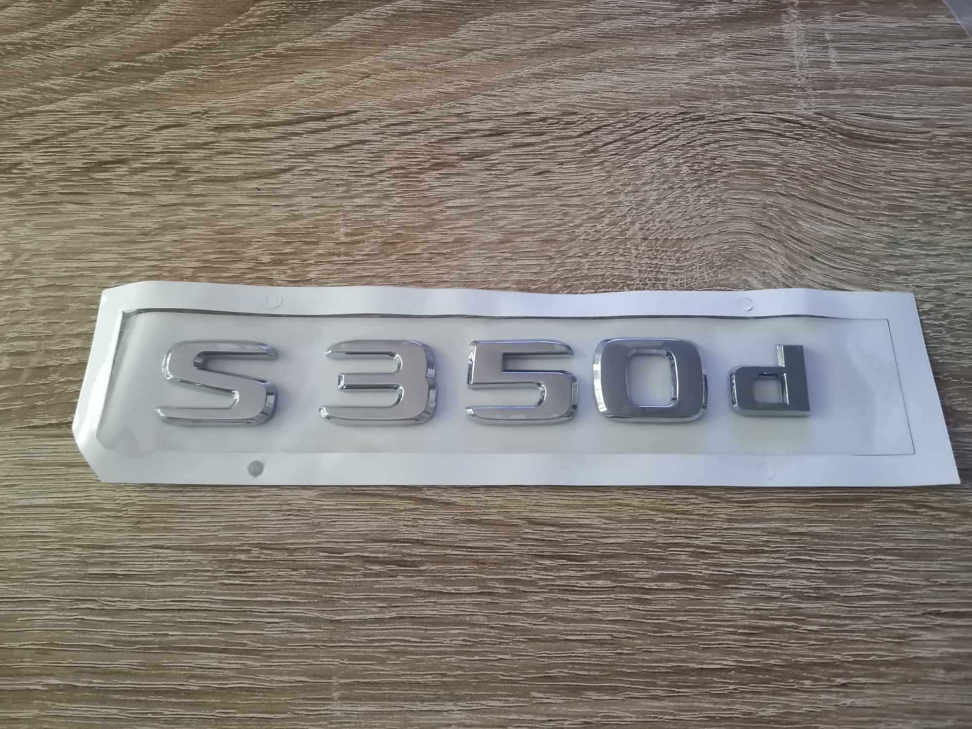 сребрист надпис Mercedes Benz S350d