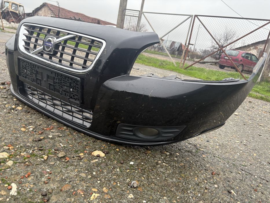 Volvo v50 face 2010 година Предна Броня