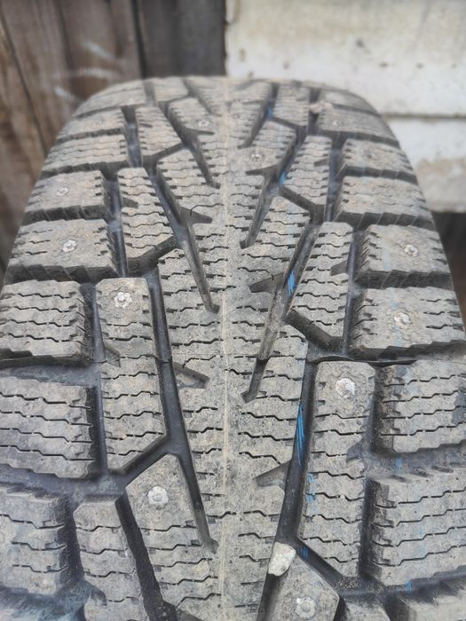 Продам шины зимние