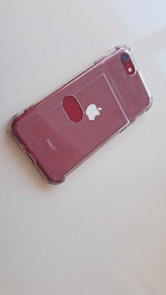 Телефлн iphone SE2022