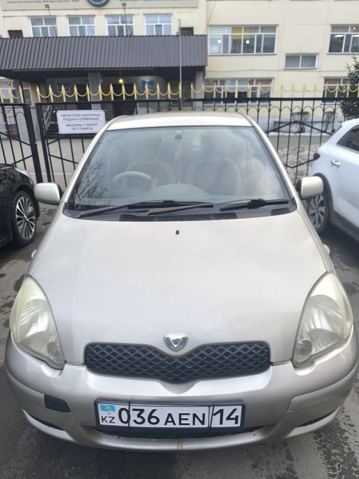 Toyota Vitz 2003г.