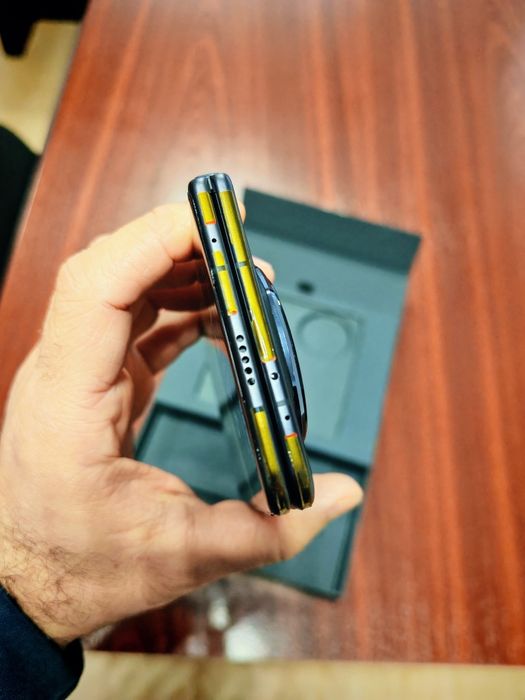 Honor Magic V3 512 GB NOU cu garantie 12 luni la Altex