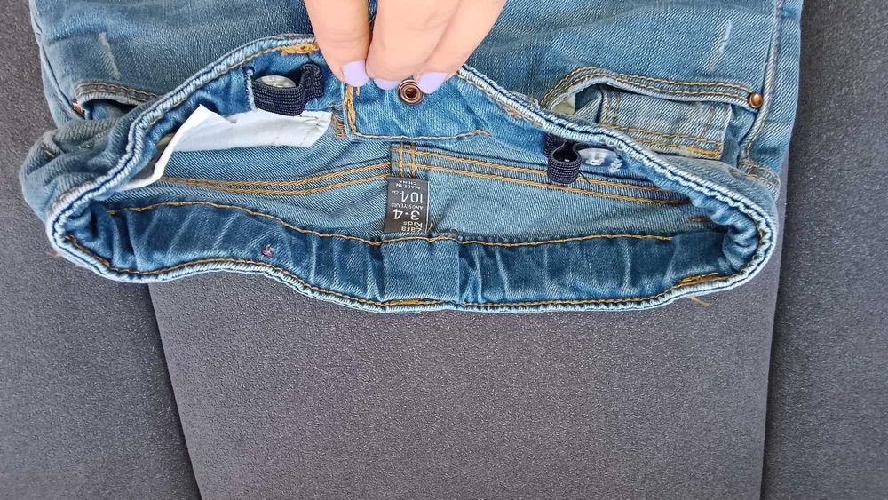 pantaloni scurti, marimea 104, varsta 3-4 ani