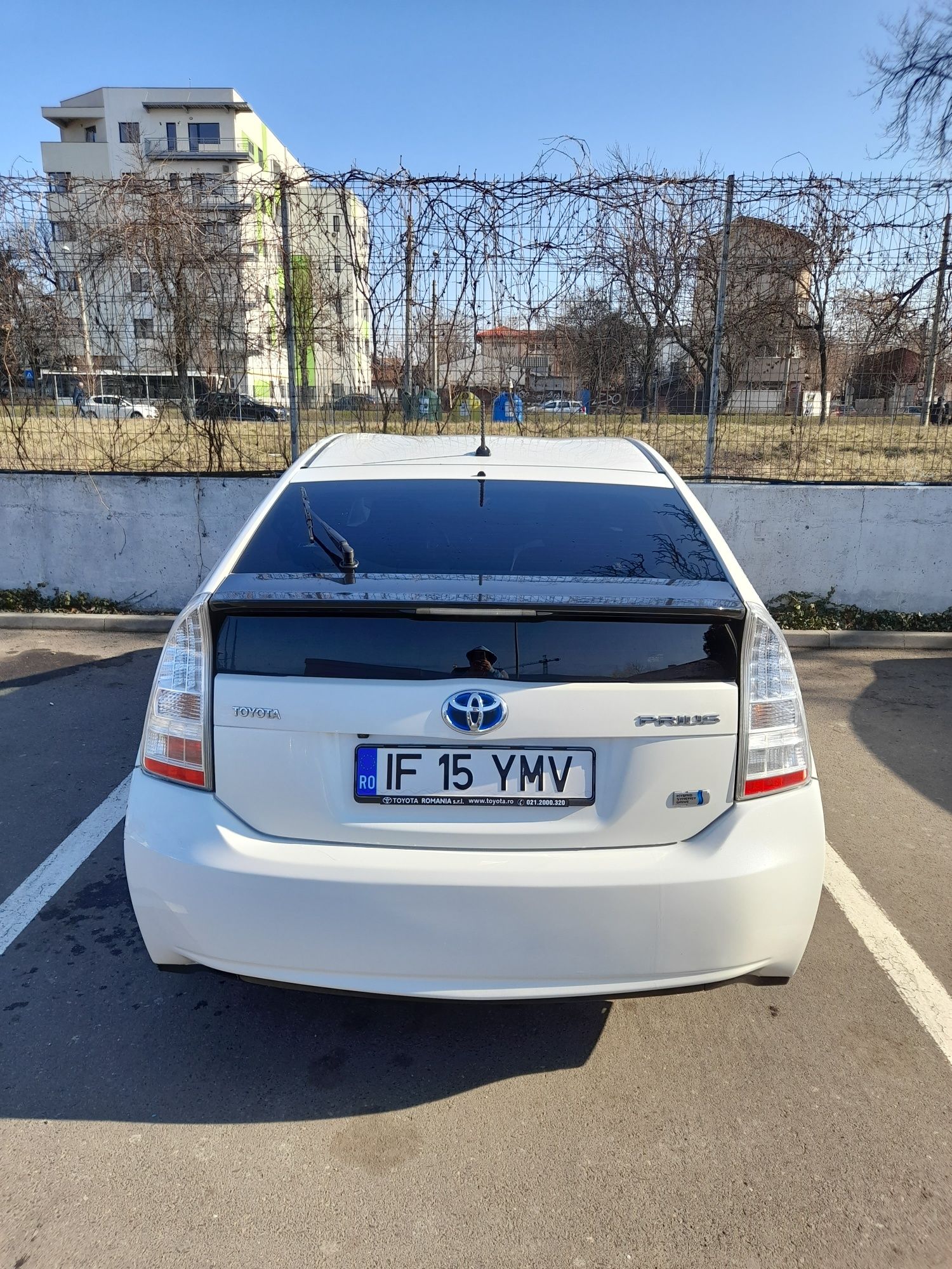 Toyota prius 2011