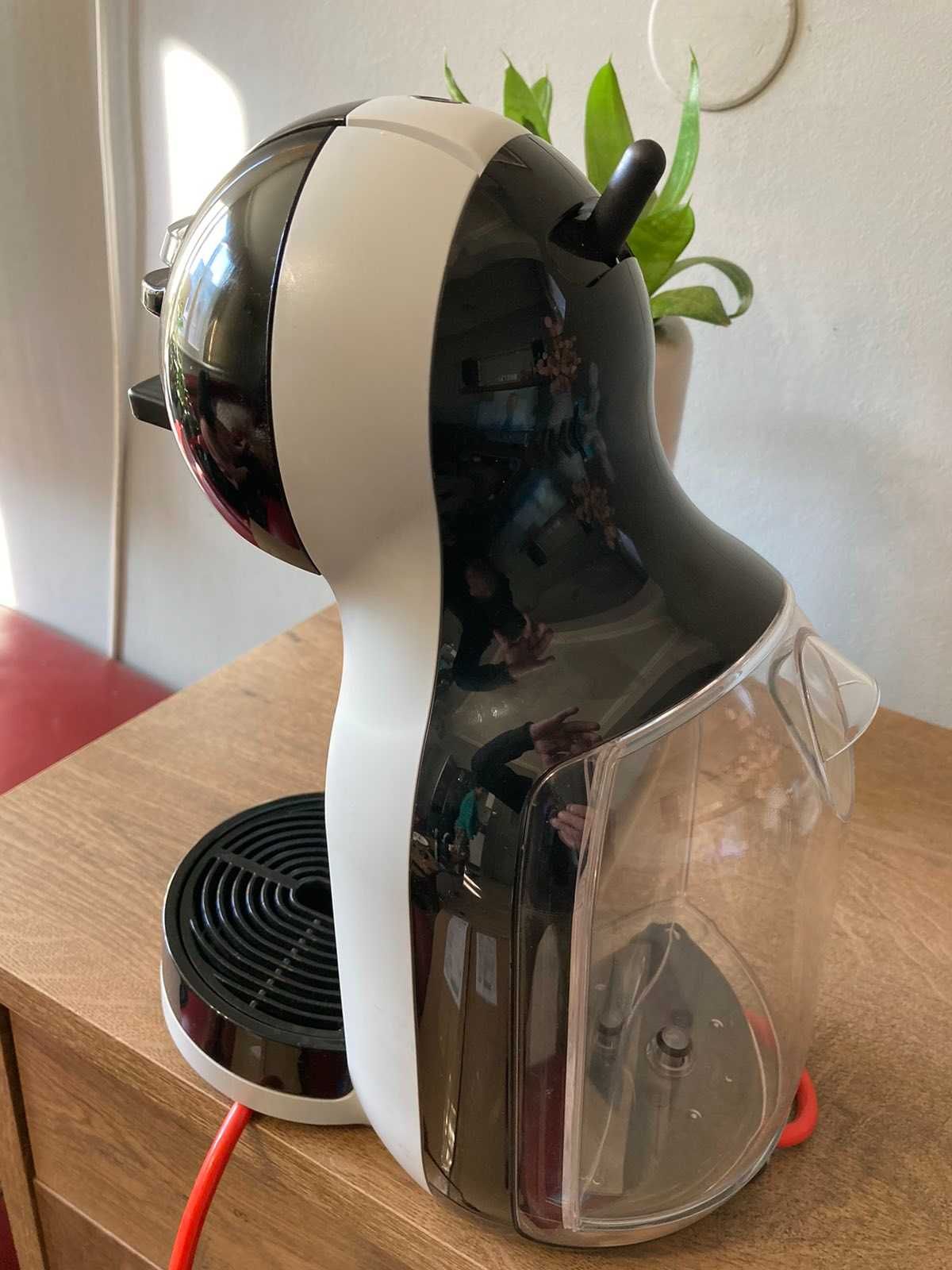 кафемашина с капсули мостра - Dolce Gusto Mini Me
