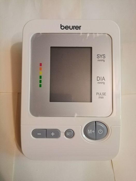 Tensiometru de braț