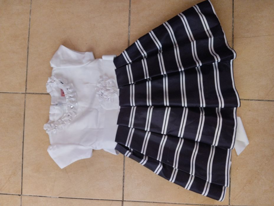 Платье для девочки на 2-3 года