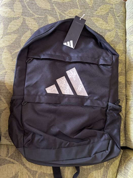 Нова раница Adidas