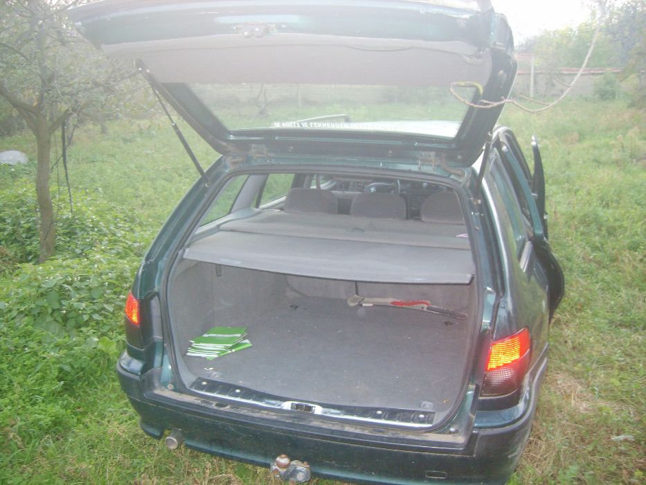 Пежо 406 бензин на части салон колани климатична система и други