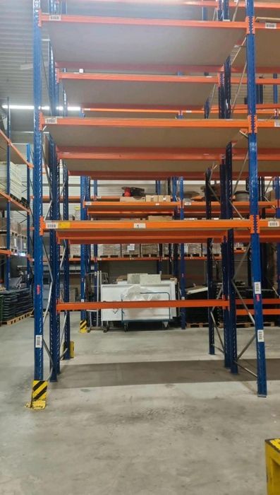 Rafturi metalice industriale