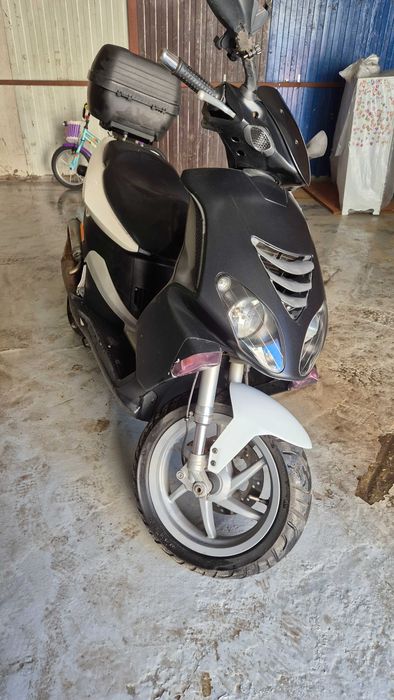 Scuter Piaggio NRG MC4 Power cu motor de 49cmc