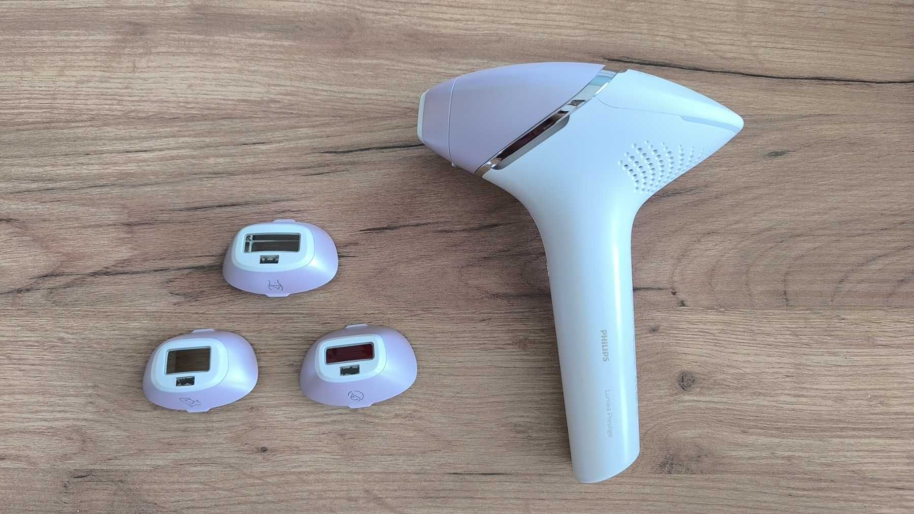 Фотоепилатор IPL Philips Lumea BRI947