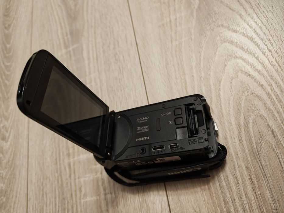 Camera video / foto CANON si trepied