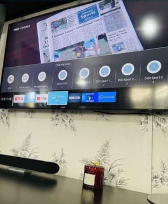 Vând  Smart TV Samsung funcționează perfect 139 cm 55 "" 
125 cm 55"
1