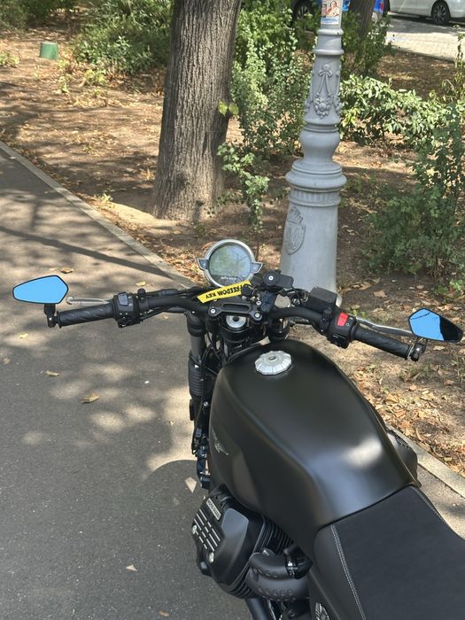 Moto Guzzi V7 Stone 2024