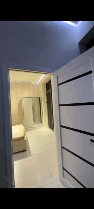 Продается 3 ком квартира в Яккасарайскои районо в Новостройке.