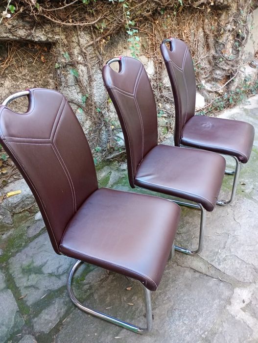 Три броя тръбни стола