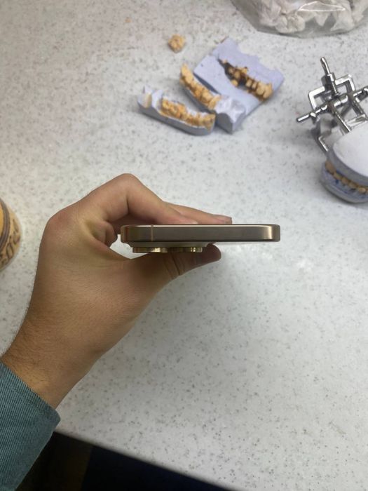 Iphone 16 pro max ideal Yomkost 100% karobka dak