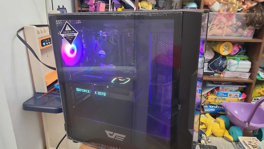 Unitate Gaming cu procesor intel i7 9700 si rtx 3070 , 32 gb ram