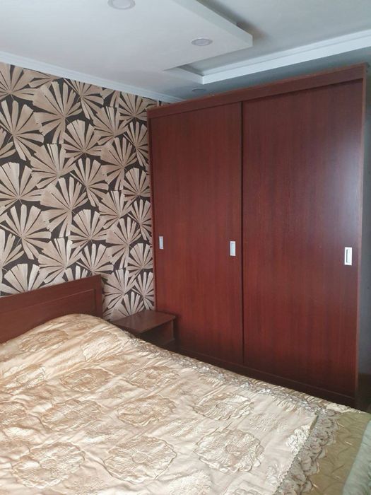 Чиланзар 5 3/3/4 кирп дом балкон 2/6 66м2 с меб техника