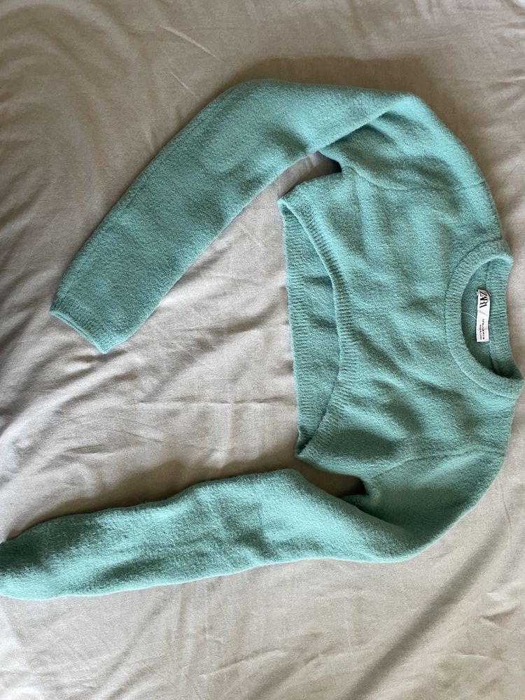 късо пуловерче на Zara