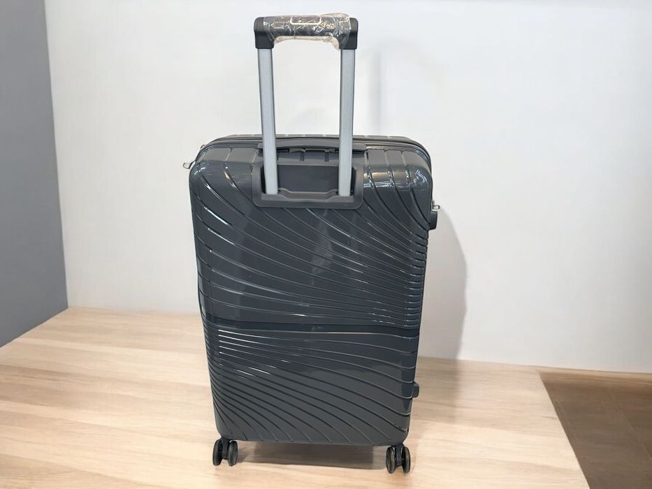 Vând troller nou, 75x48x31 cm, propilena, incasabil, cu roți duble