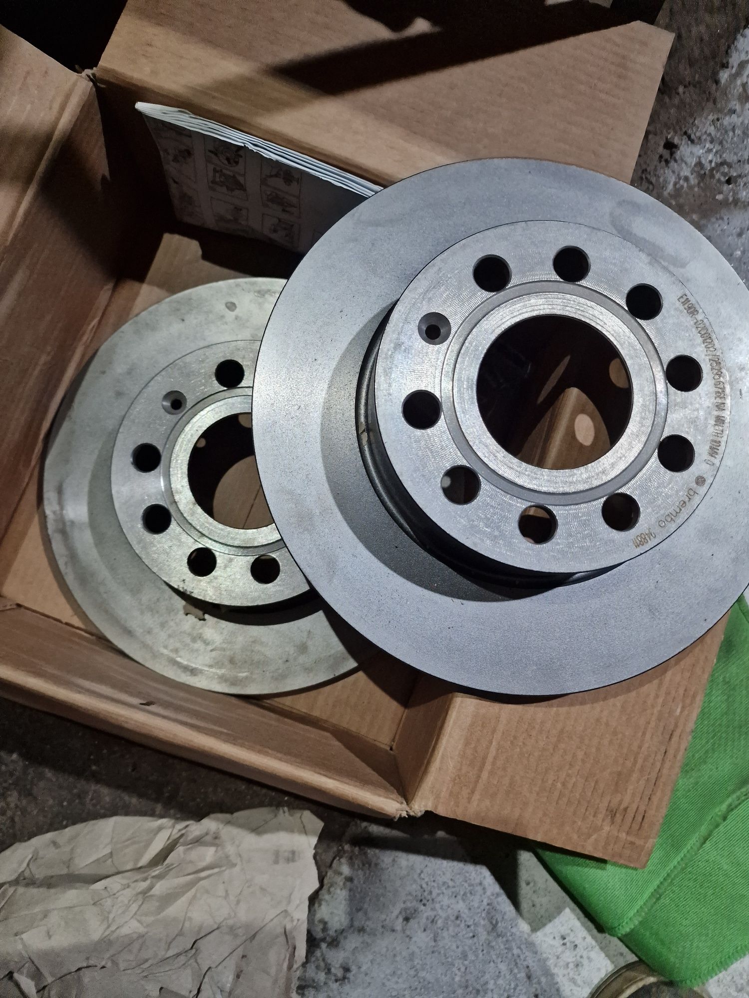 BREMBO Задни Спирачни Дискове