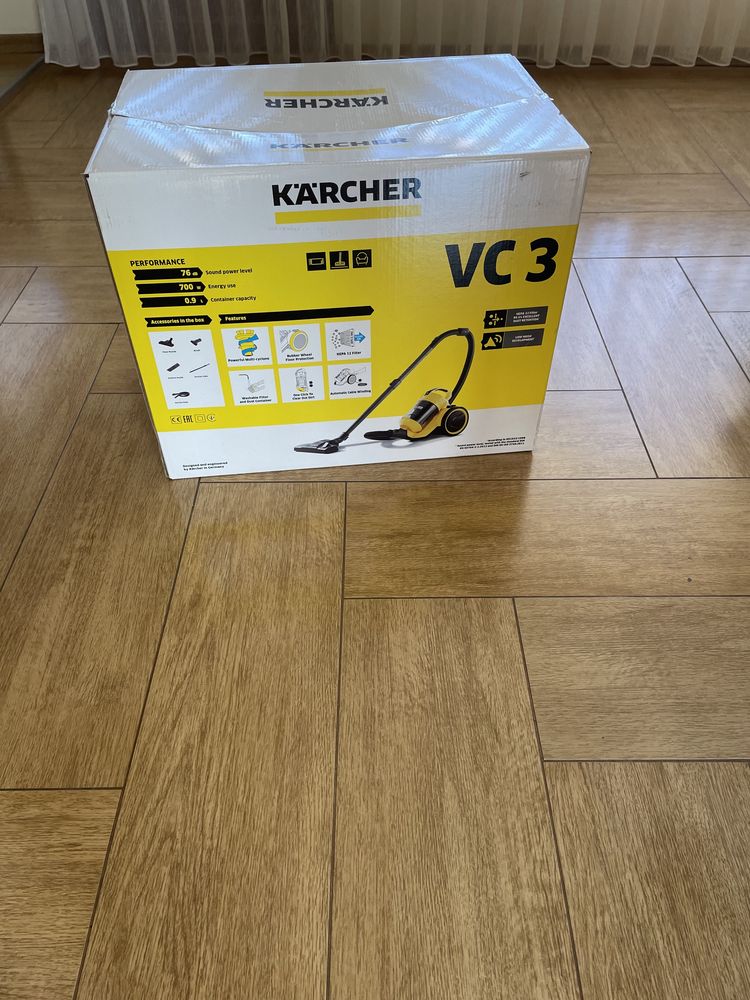 Прахосмукачка Karcher VC 3 , С контейнер