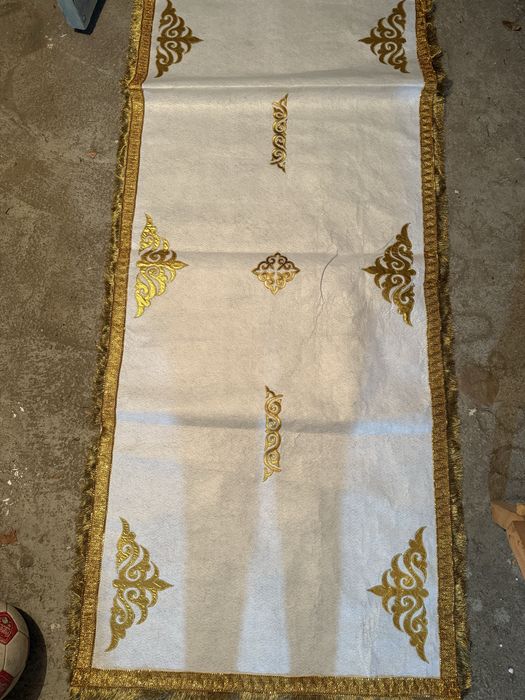 Продам праздничный коврик для первых шагов малыша