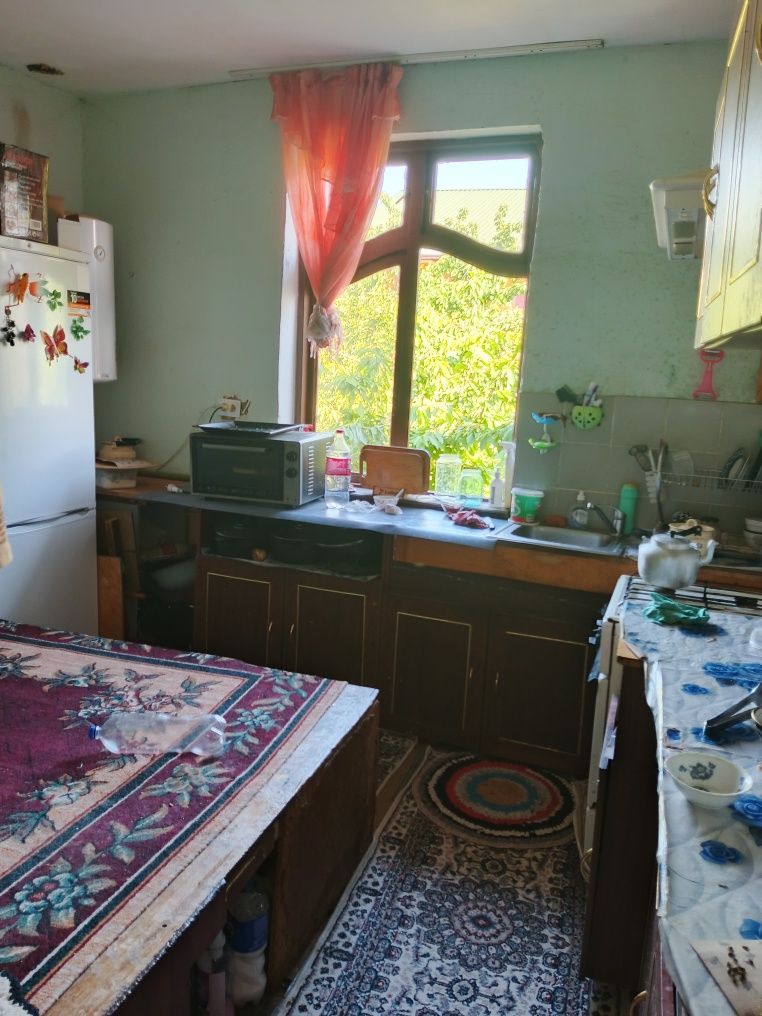 Azadbash gai roʻparasida
