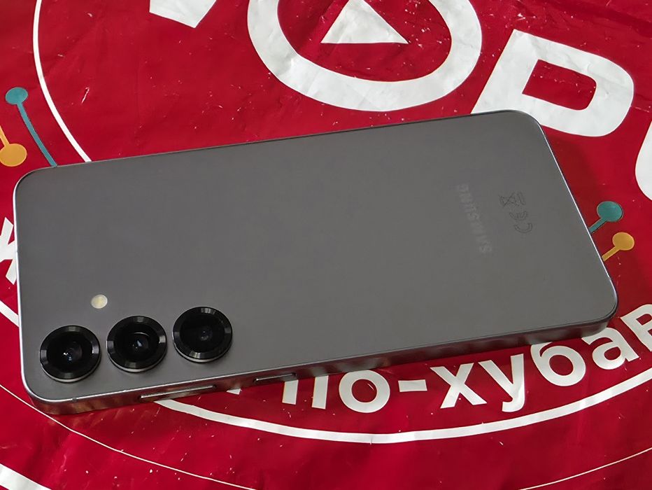 КАТО НОВ 512GB Samsung S25 Plus Гаранция Технополис 2027 S25+ Silver