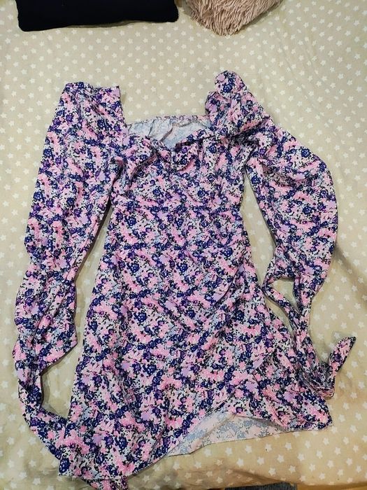 Спортно-елегатна цветна рокля