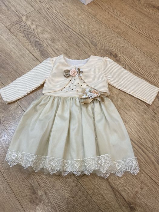 Продам детские платья нарядные