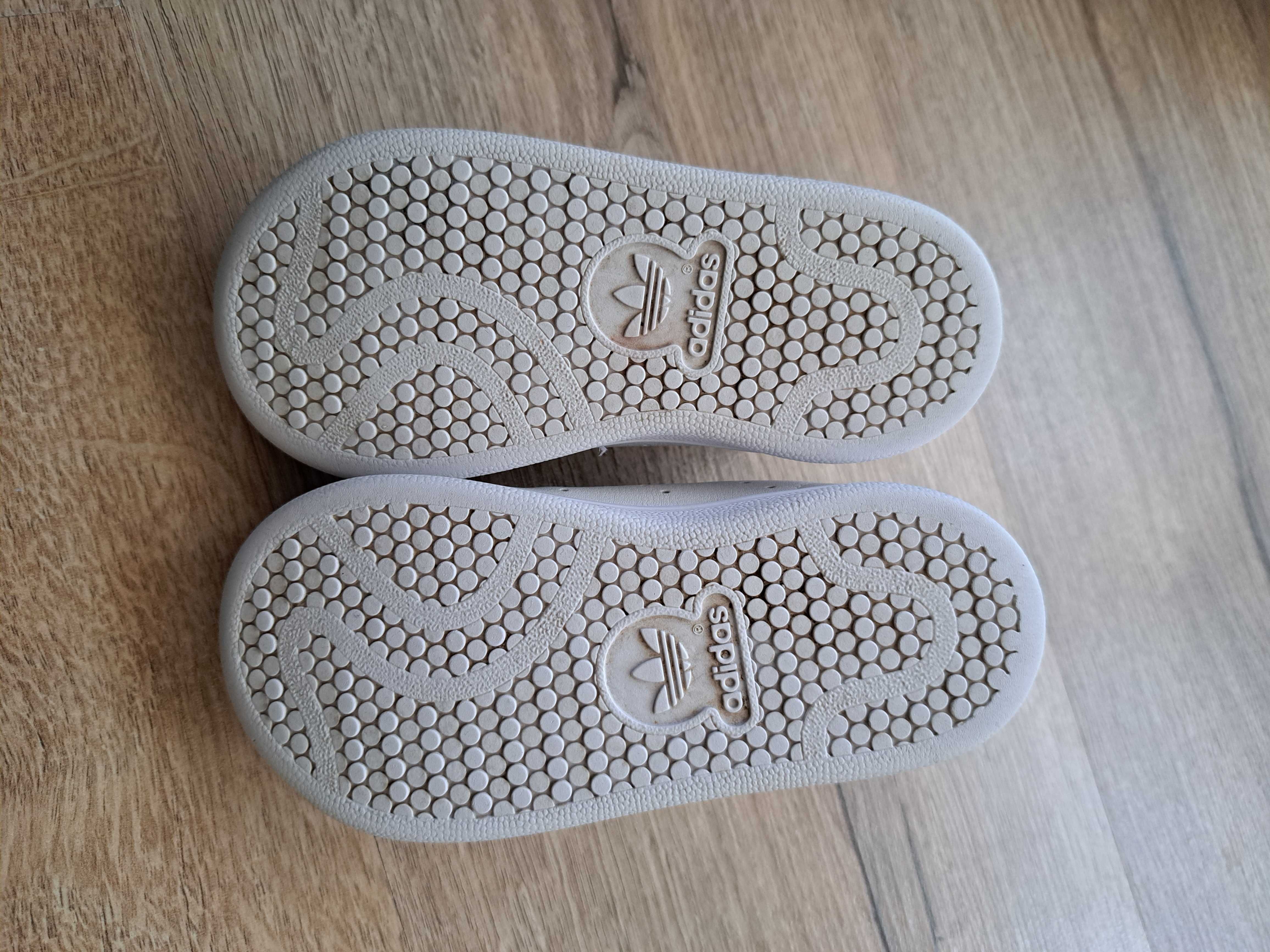 Vând Adidas Stan Smith pentru copiii, marimea 23